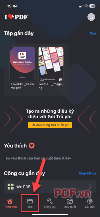 Mở ứng dụng iLovePDF trên điện thoại của nhấn vào mục Tệp